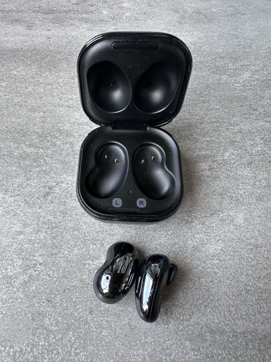 Samsung Kopfhörer: Samsung Galaxy Buds Live noirs – Gebraucht aus Le Lignon von fab_w9jj 1