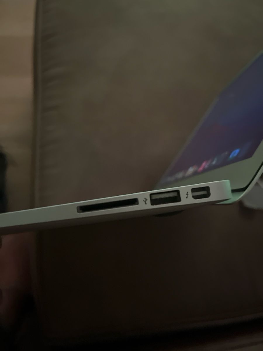 Apple Notebook: Apple MacBook Air 13 inch Mid 2013 – Usato da Brunnen venduto da kuettel26 3