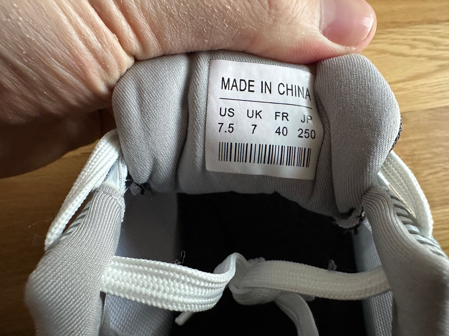 Scarpe da uomo: No-Name Laufschuhe Cloud Gr. 40 – Nuovo (secondo la descrizione) da Alpnachstad venduto da Rucksack10 4