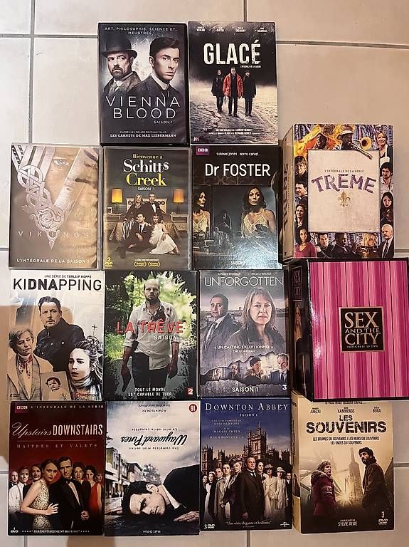 Libri: Séries diverses  – Usato da Yverdon-les-Bains venduto da car_xd5s