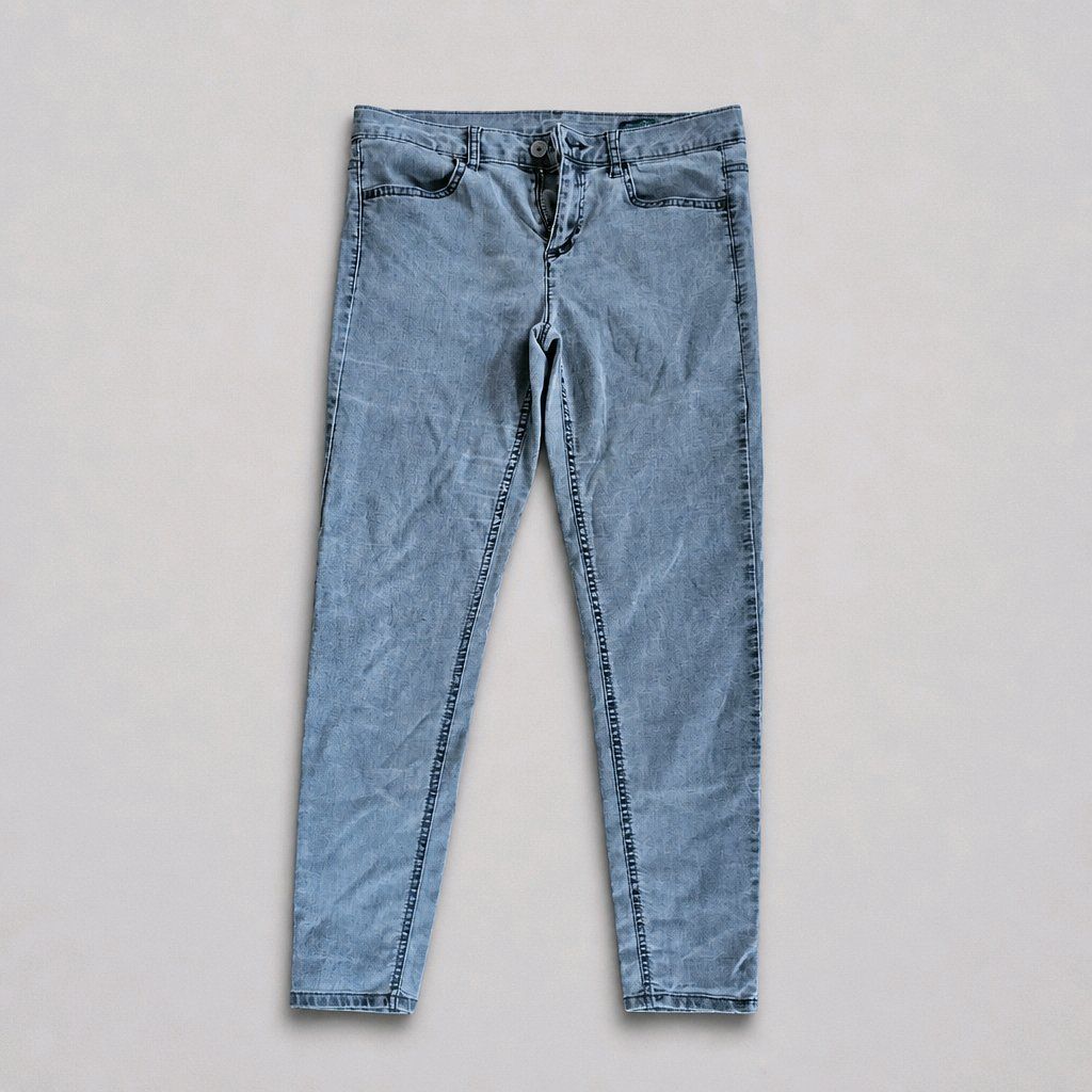 Lotti di vestiti: Casual Basic Paket Gr. M mit Benetton Jeans & 2 ZARA Shirts – Usato da Füllinsdorf venduto da Sunnebliemli7 1