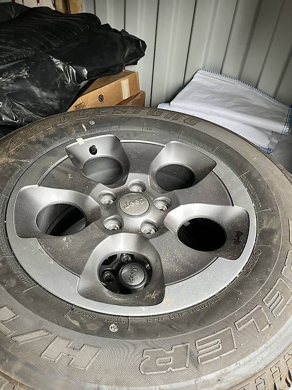 Pneumatici & Ruote complete: Jeep Wrangler JK originalräder – Usato da Tägerschen venduto da POWERTOYS-4-YOU 2