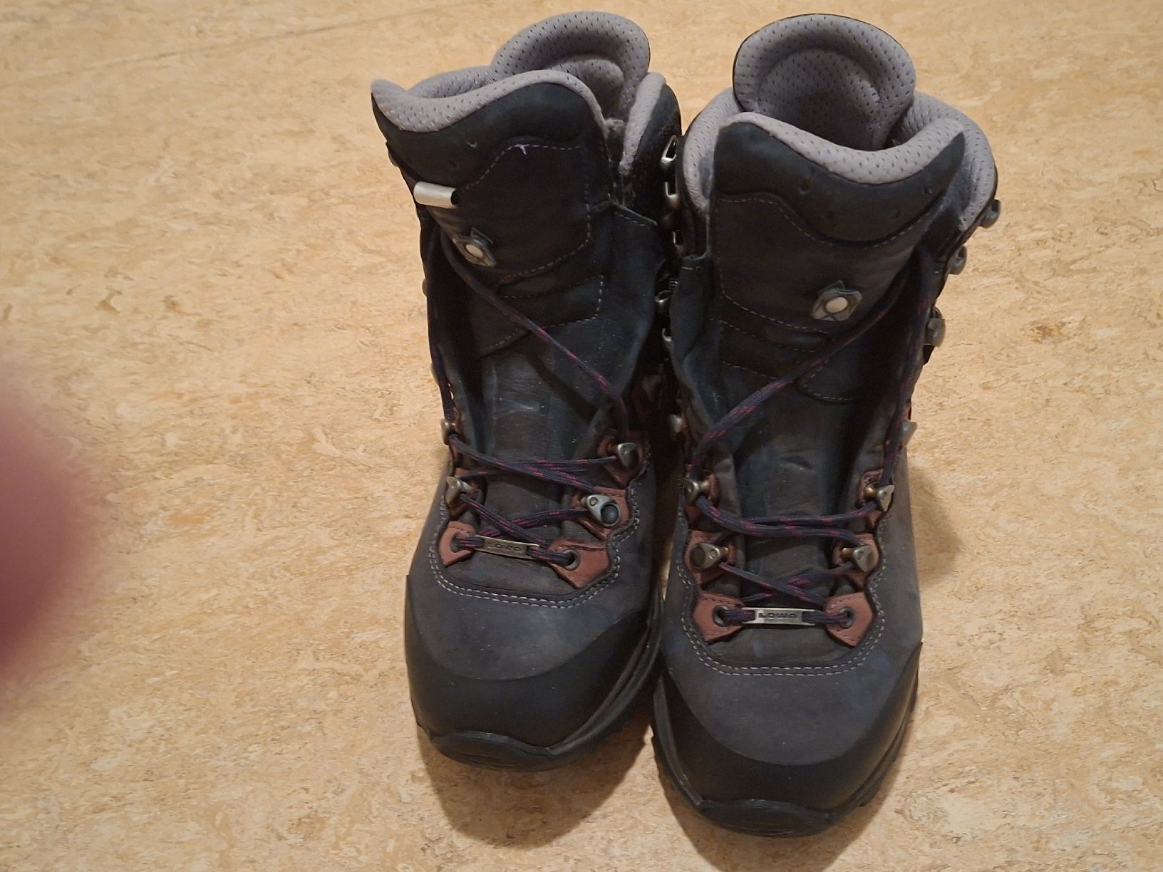 Lowa Chaussures femmes: Chaussures randonnée 39 – D'occasion à Ste-Croix par jaq_w9lq