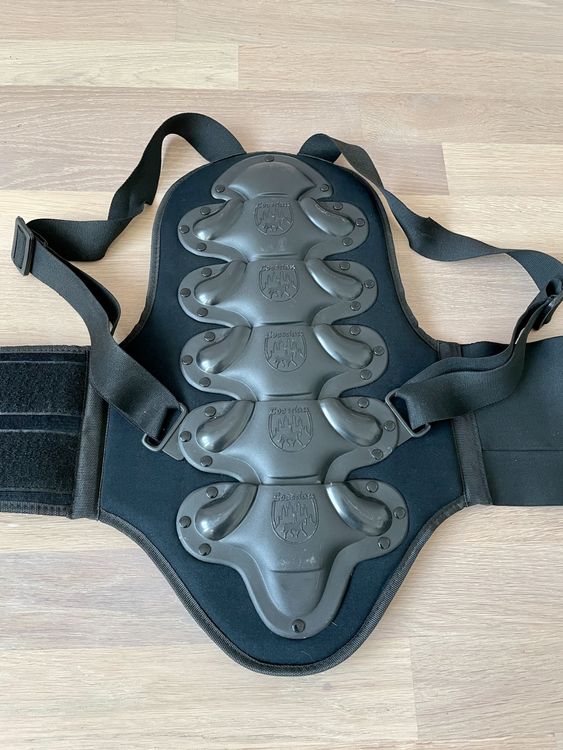 Protections: Rückenprotektor Loesdaus – D'occasion à Ottenbach par de6_yb59