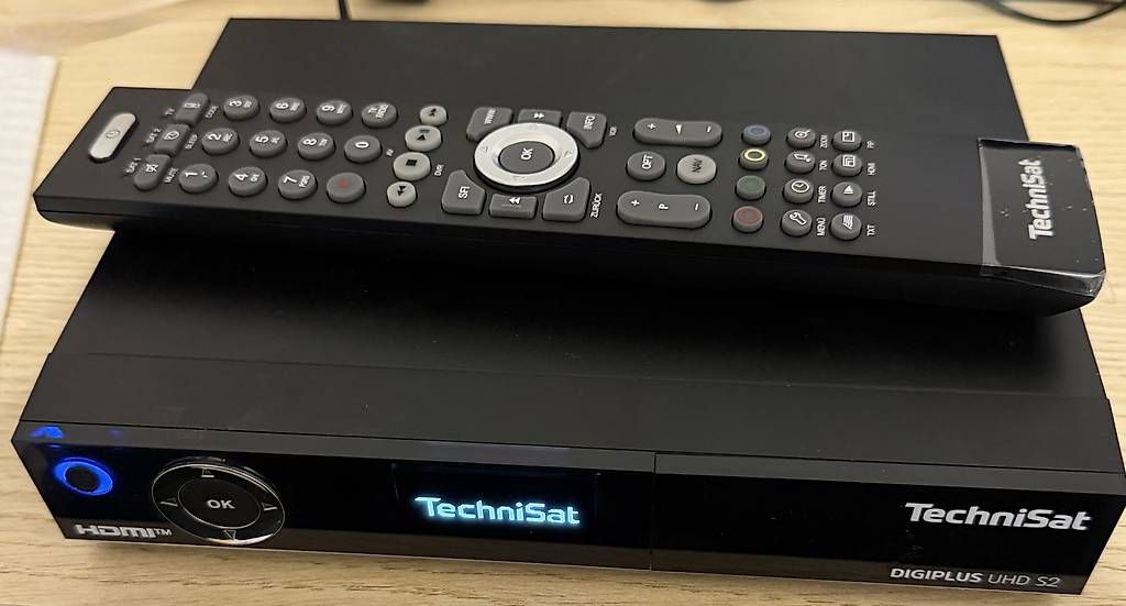 Technisat Ricevitori: Technisat Digiplus UHD S2 - 4K Sat-Receiver – Usato da Volketswil venduto da IT-Mac