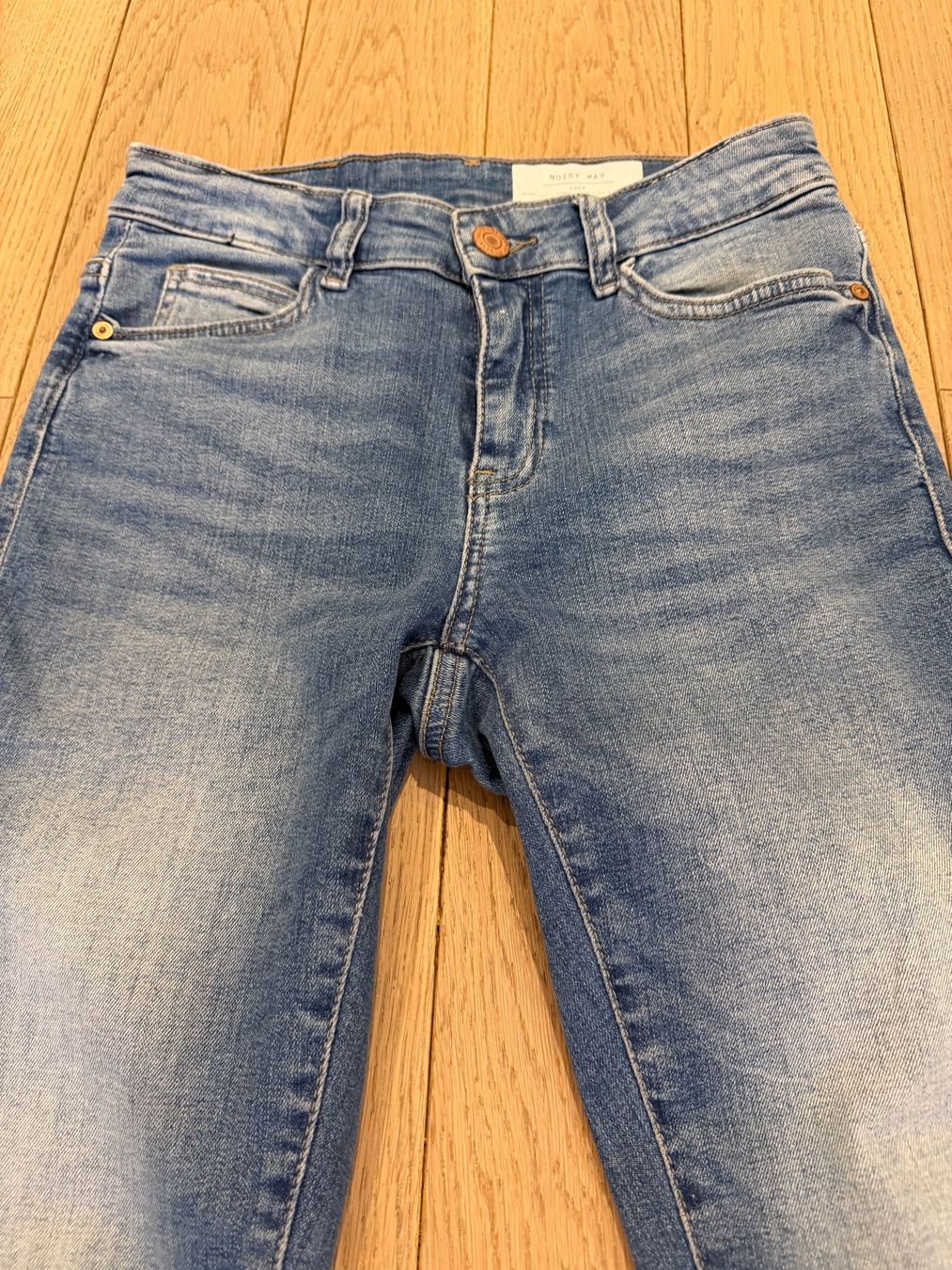Jeans: Jeans Gr. 27/30 Noisy May – Usato da Wiesendangen venduto da gefion99 1