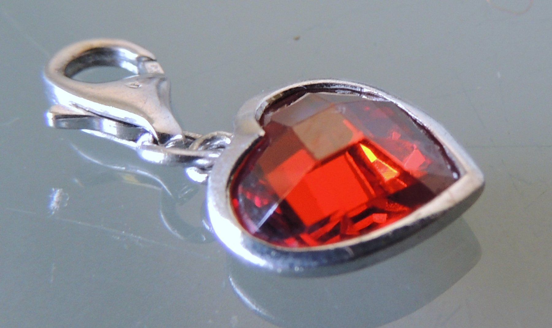 Ciondoli: Silber 925 Herz Charm Anhänger – Usato da Waldenburg venduto da schaller707