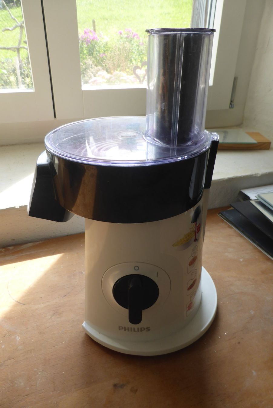 Philips Küchengeräte: Philips Küchenmaschine - Raspler 200 Watt – Gebraucht aus Brunnadern von vapiano 1