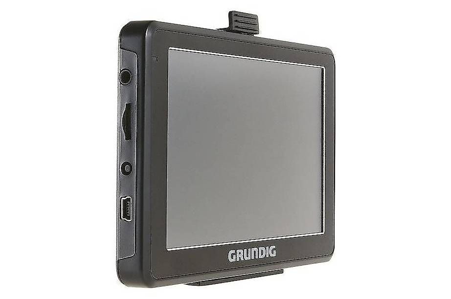 Navigatori: Grundig Appareil de navigation 5 pouces – Usato da Bercher venduto da Canasson
