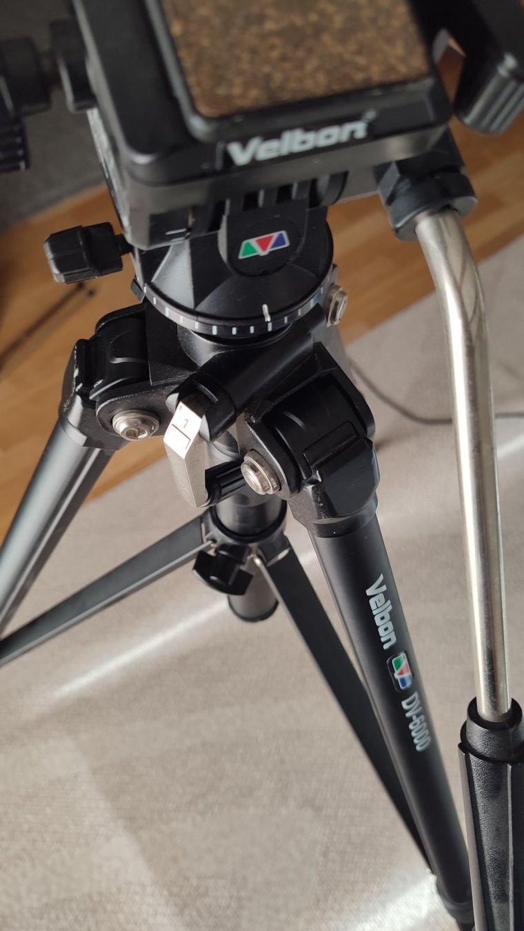 Velbon Treppiedi & Teste: Stativ Velbon PH-368 Mini Pro Fluid – Usato da Oberägeri venduto da ang_22g5 5