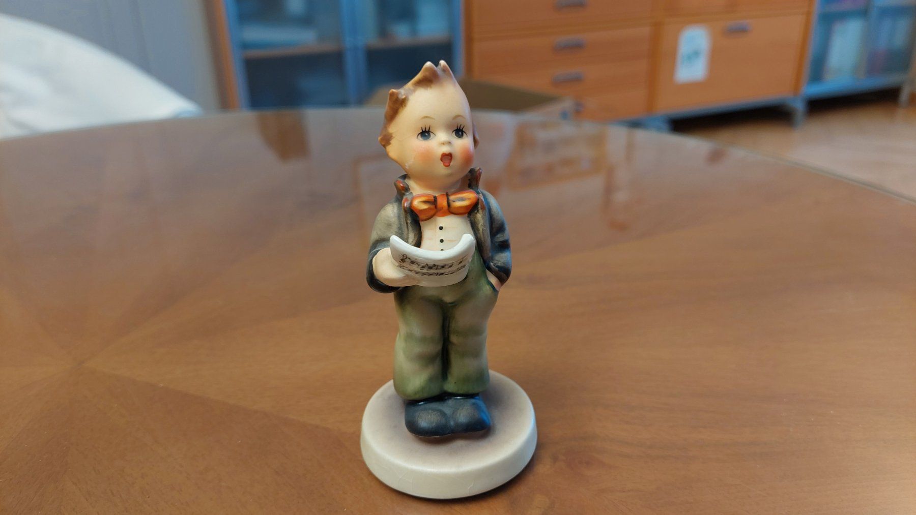 Hummel Statuette: Hummel HUM 131 "Kammersänger" 1960-1972 – Usato da Russikon venduto da um1224