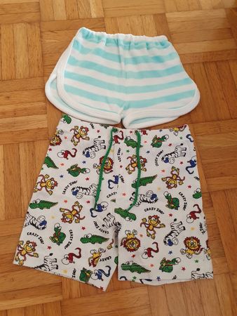 2 kurze Hosen Gr.  68/74