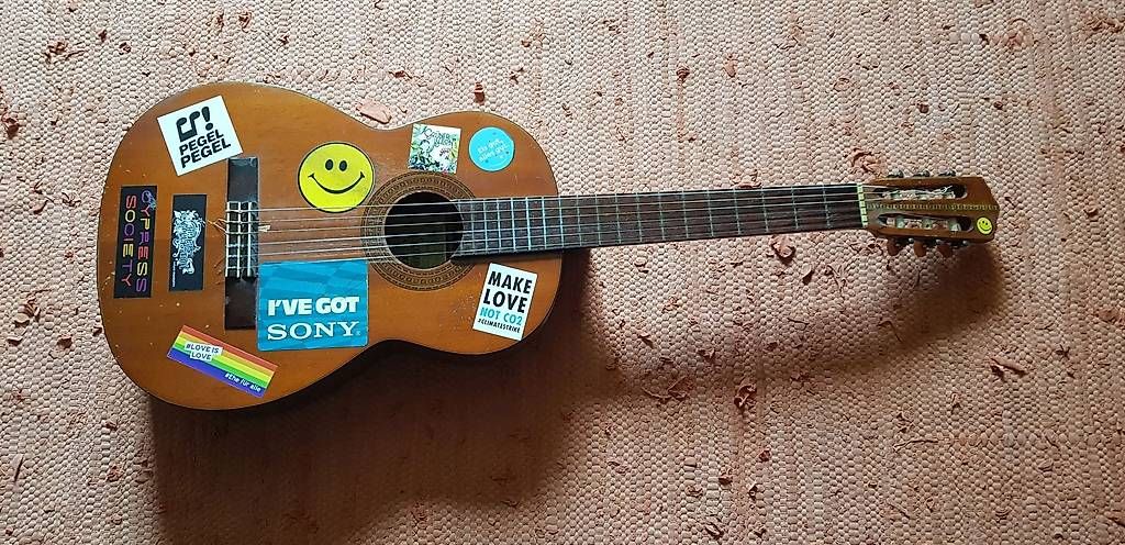 Musikinstrumente: Akkustische Guitarre – Gebraucht aus Zürich von dat_rdn7 4