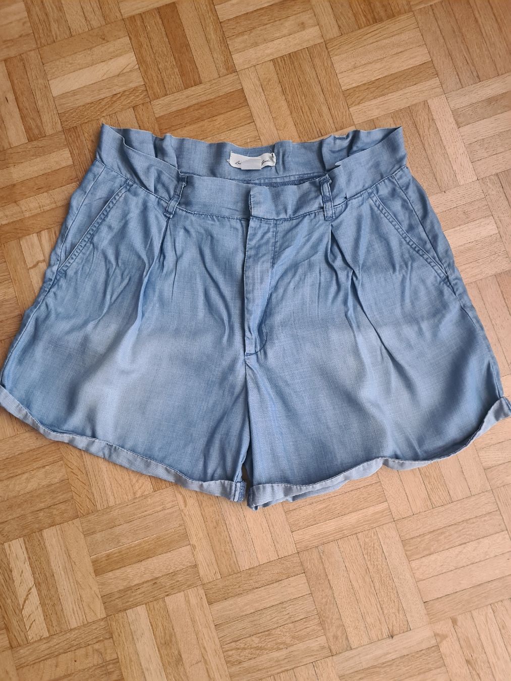H&M Jeans: H&M Schorts Gr 42 – Usato da Winterthur venduto da Jana1701 1
