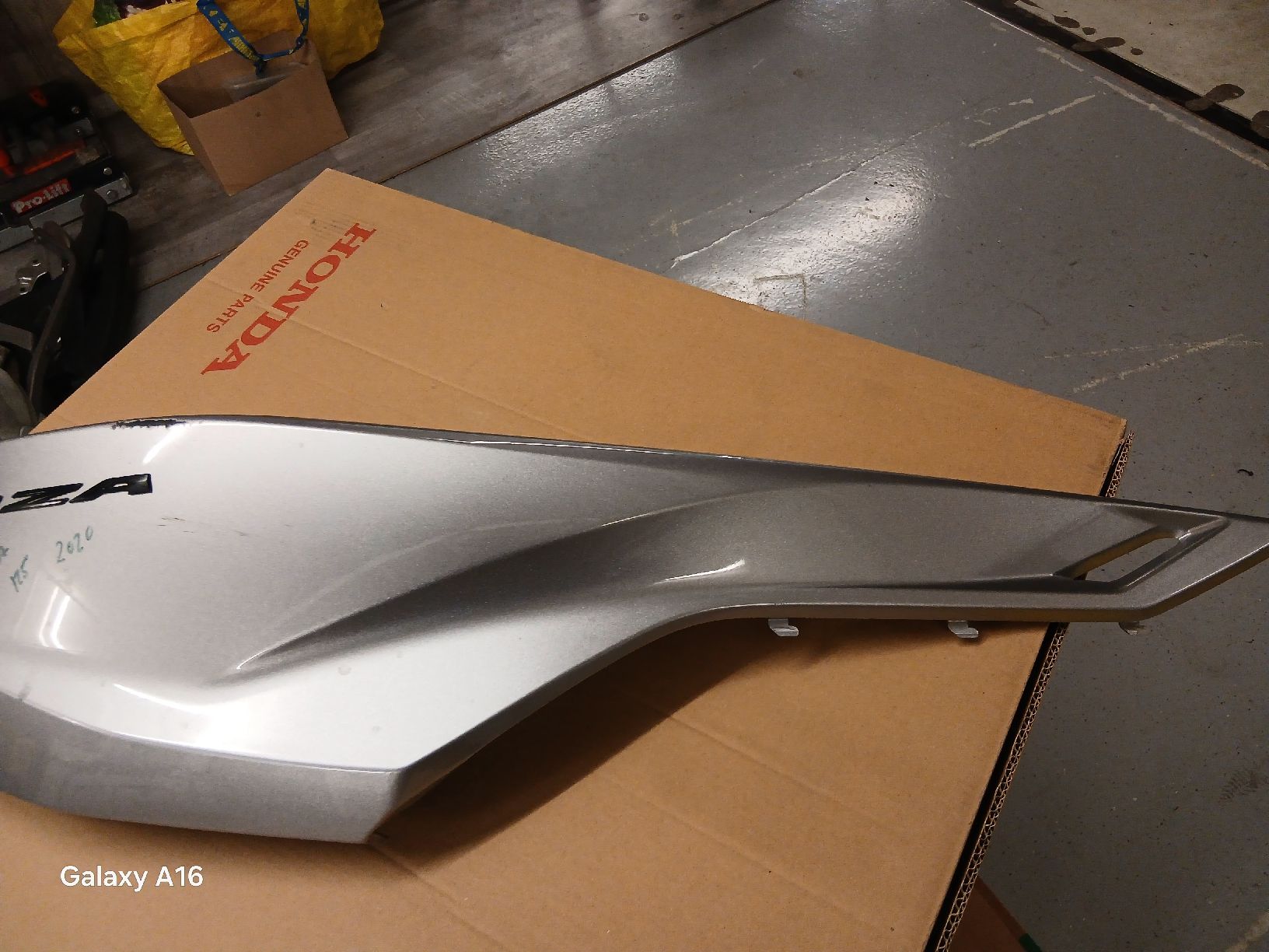 Honda Tutti i ricambio per moto: Honda forza 125 – Usato da Romanel-s-Lausanne venduto da site76 1