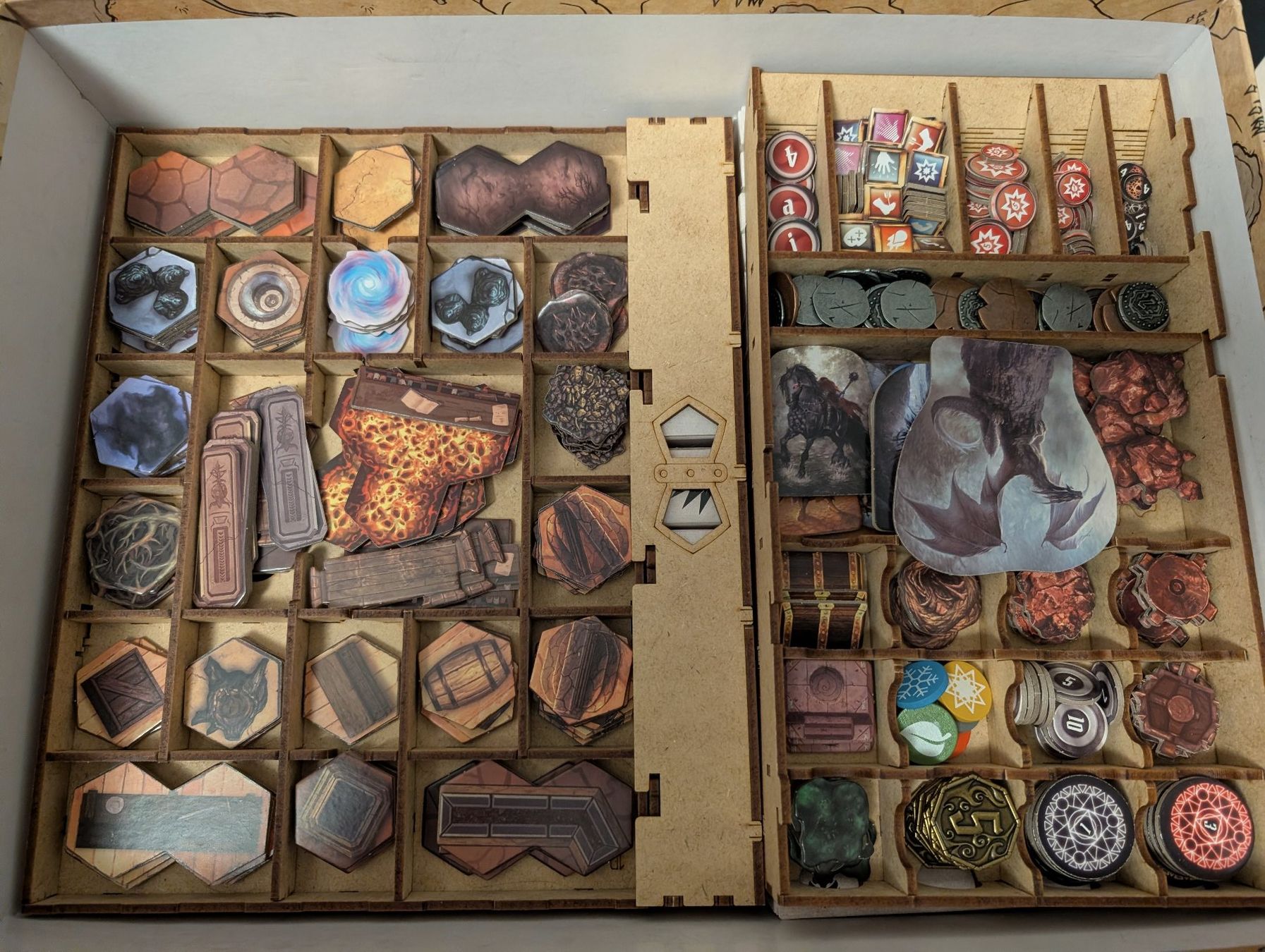 Giochi: Gloomhaven - EN - Brettspiel - Erste Edition – Usato da Bern venduto da hascherpur 2