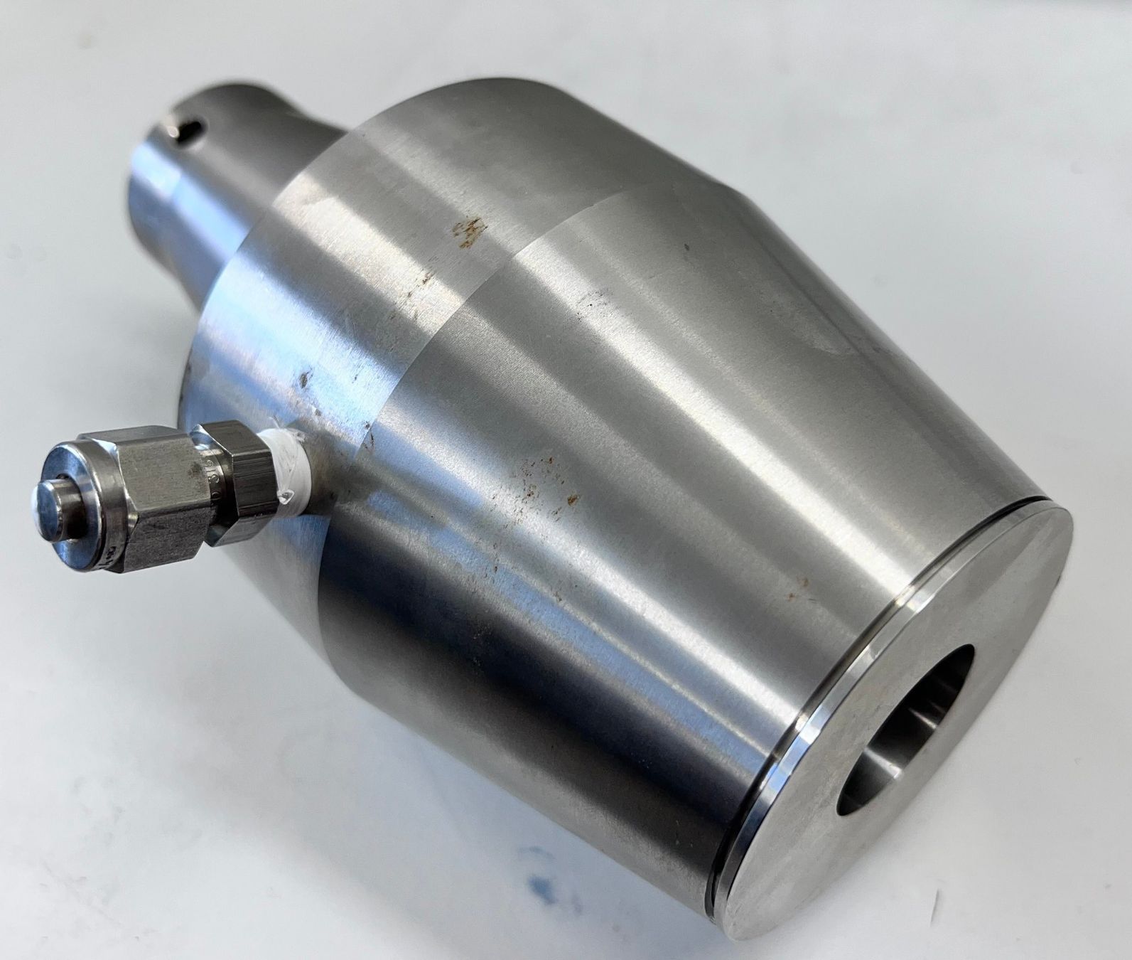 Laborzubehör: Branson 1" High-Intensity Cup Horn mit Flow-thru Ports – Gebraucht aus Niederdorf von LeptonAG_Labor 3