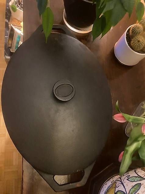 Casseroles: Gusseiserner Bräter mit Deckel – D'occasion à Meilen par milasandra 1
