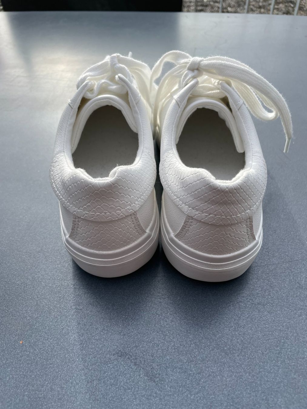 Zara Scarpe da donna: Zara Sneaker Weiss Grösse 38 – Nuovo (secondo la descrizione) da Zürich venduto da ONA-Online 3