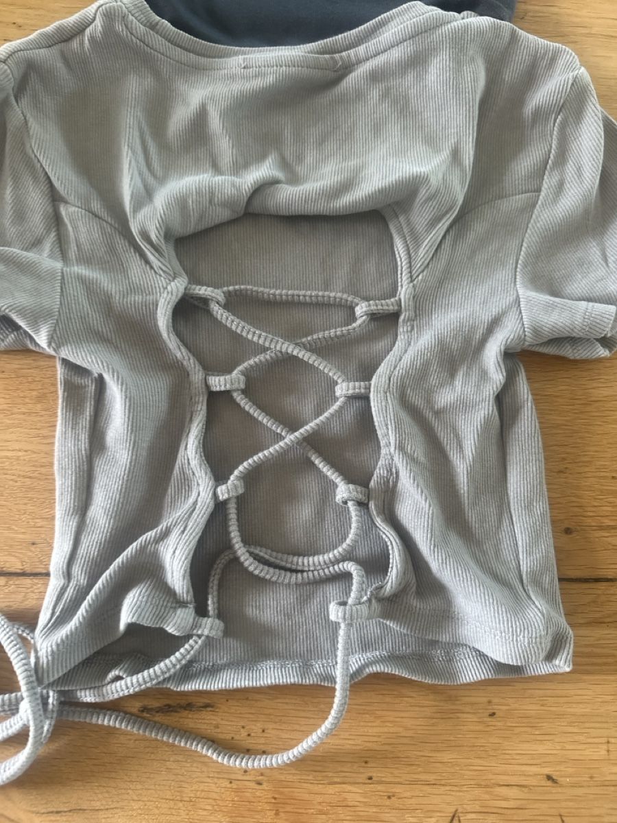 T-shirt: TW und NewYorker Tops – Usato da Auenstein venduto da Crufi 1