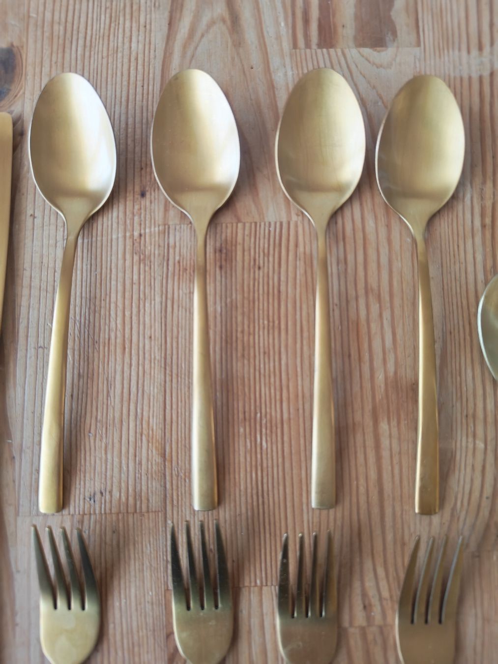 Set di posate: Gold Besteck-Set – Usato da Illnau venduto da chs_6v9l 4