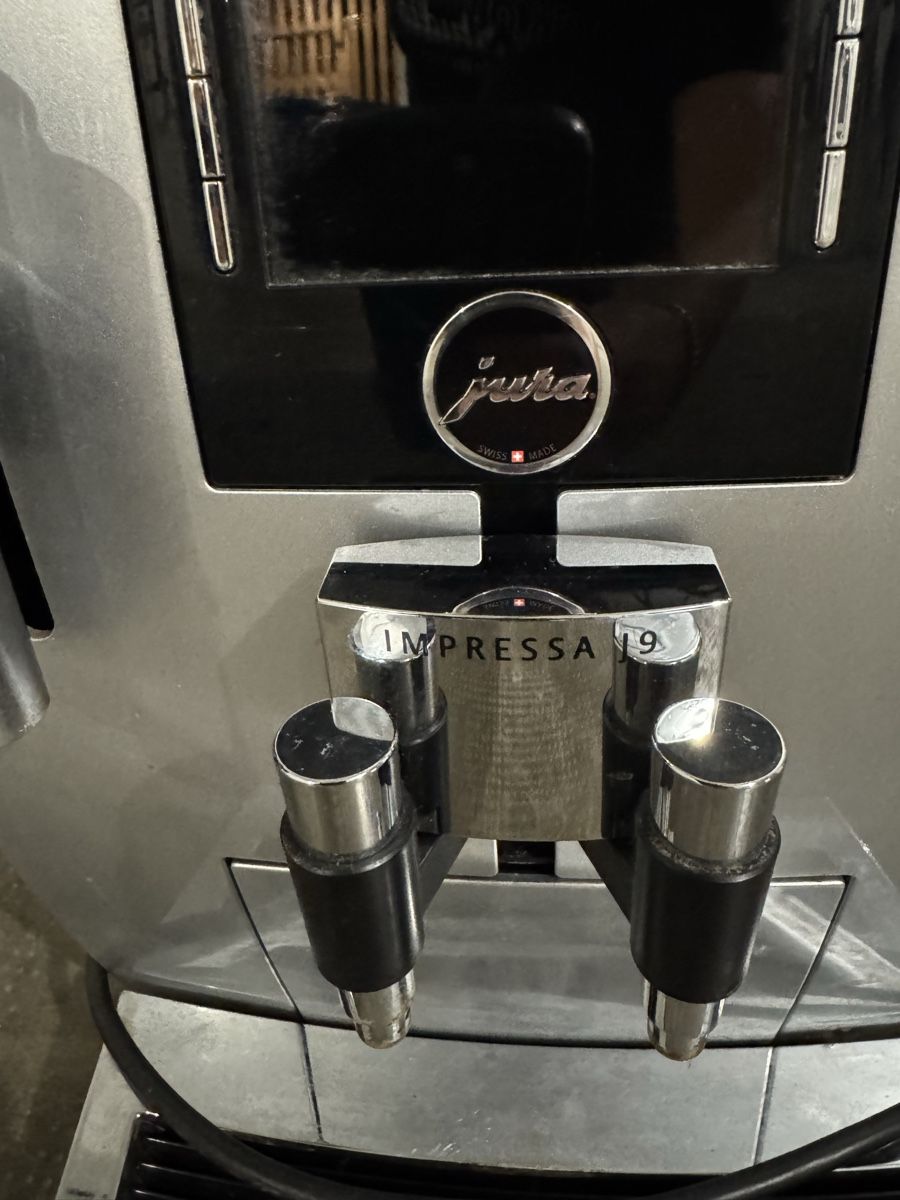 Jura Macchine per caffè & Macchine per espresso: Macchina caffè Jura Impressa J9.3 – Difettoso da Renens VD venduto da nic_7dnb 1