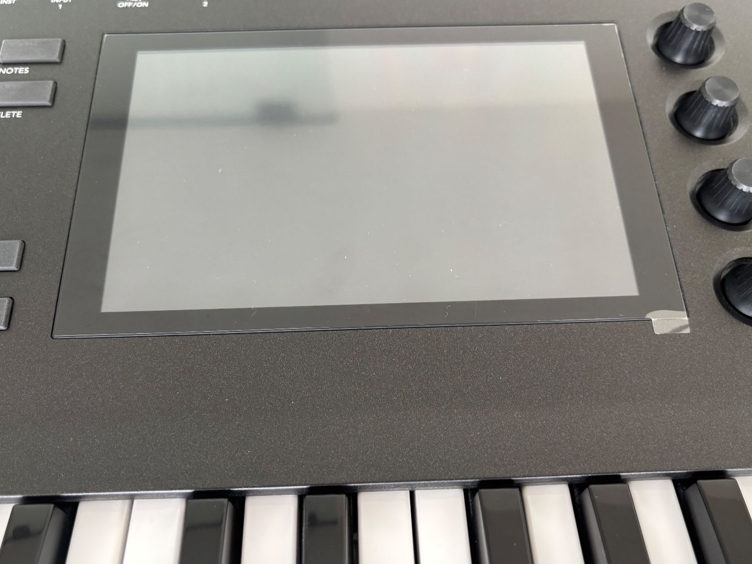 Akai Strumenti musicali: Akai MPC Key 61 keyboard workstation – Usato da Zug venduto da and_xg5m 2