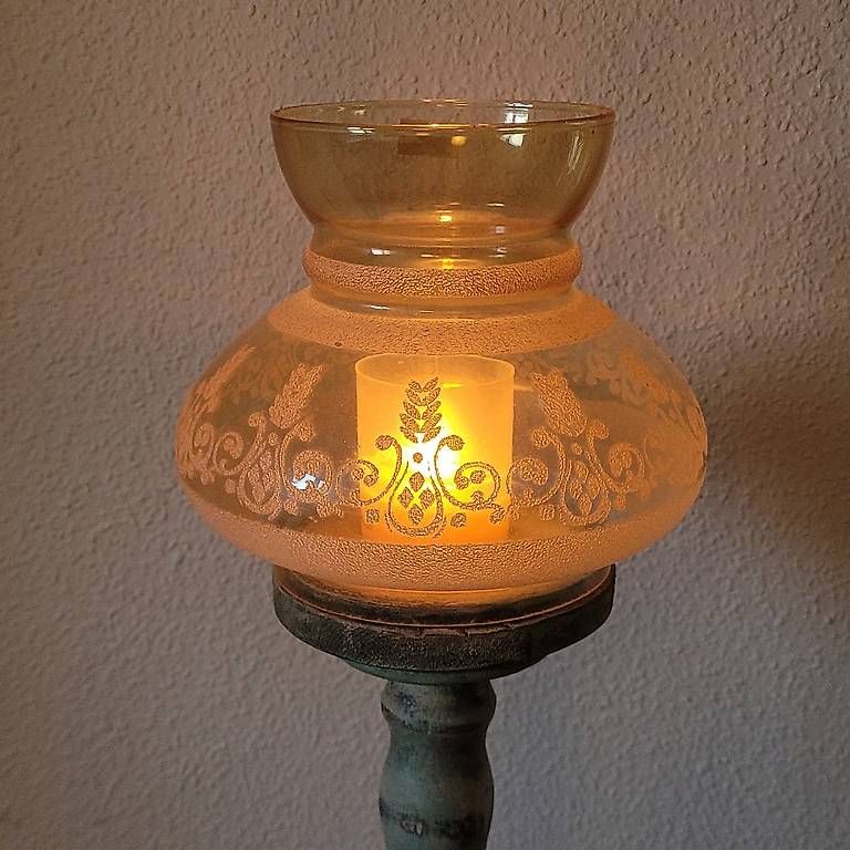 Portacandele: Kerzenständer aus Stuhlbein mit Glas – Usato da Biberist venduto da FarbAder 3