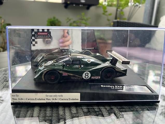 Carrera Piste: Slot Auto Bentley neu  *** – Nuovo e nell'imballaggio originale da Zürich venduto da Fifa