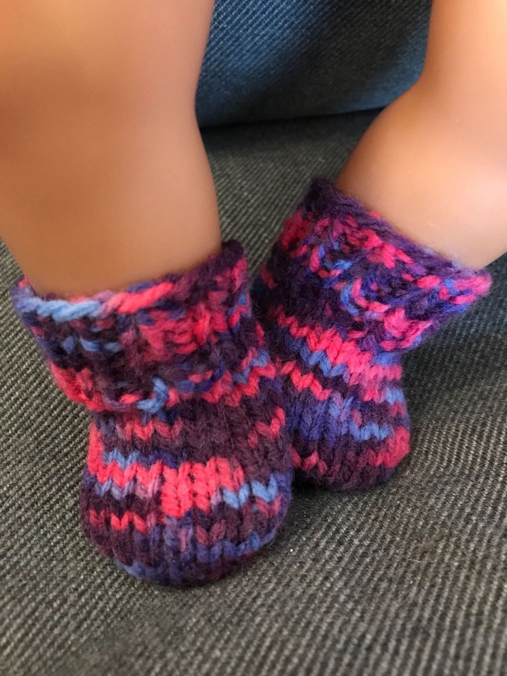 Bambole: Rollkragen Pulli + Socken für Puppe 43cm – Nuovo (secondo la descrizione) da Niederwangen BE venduto da Diva_74 2