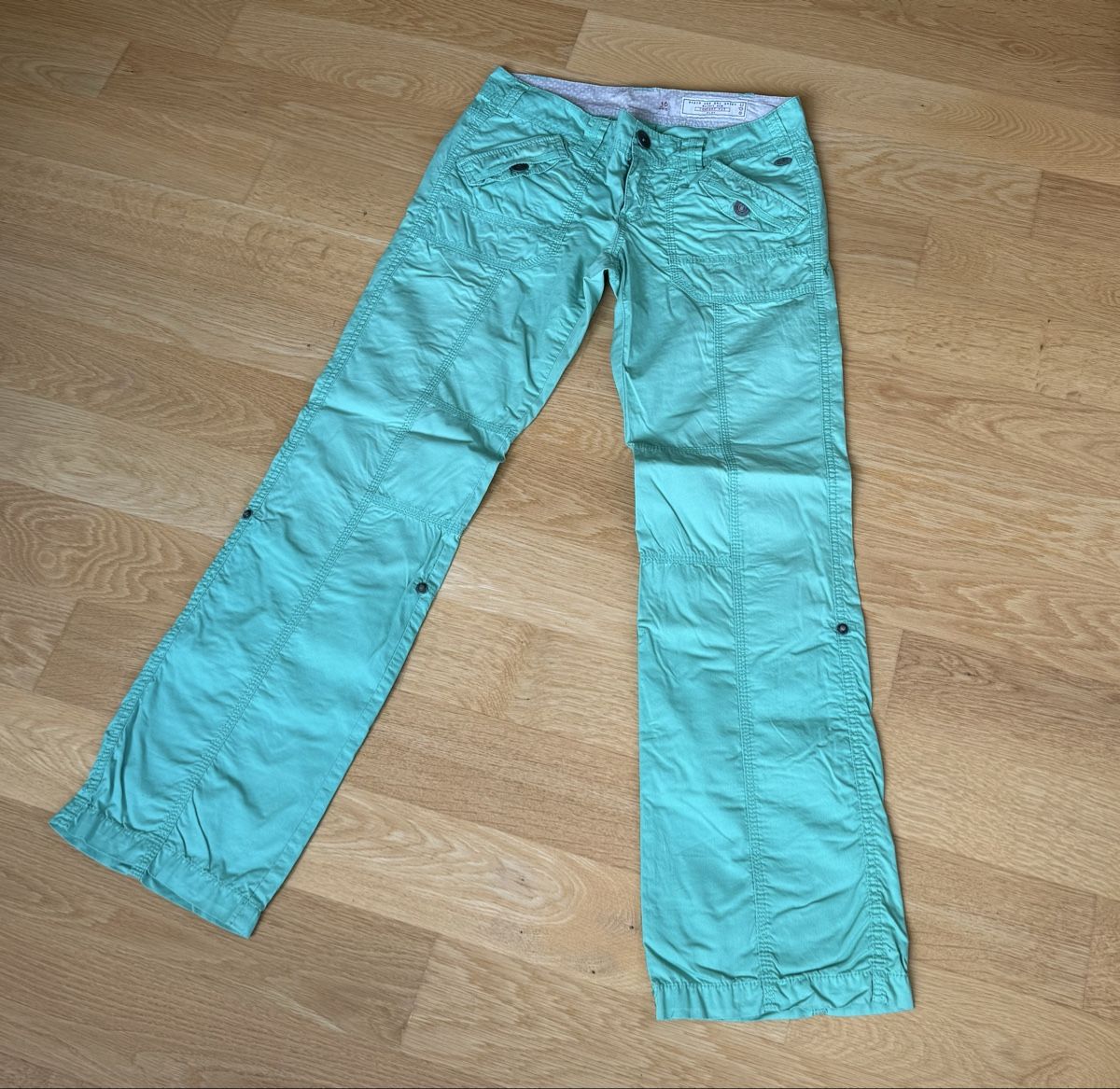 Esprit Hosen: Damen Sommerhose Hellgrün/Türkis, EDC Esprit – Gebraucht aus Stäfa von Uhrenthusiast