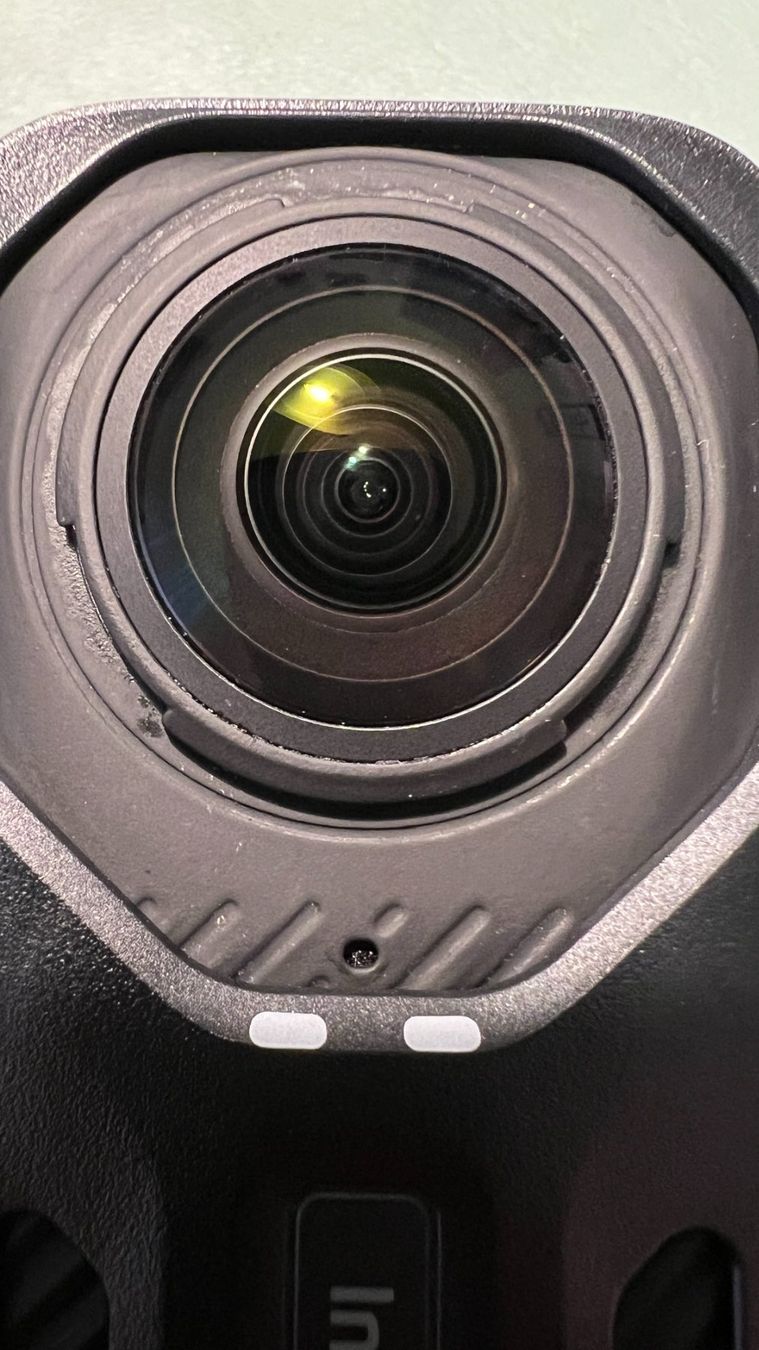 Insta360 Action Cam: Insta 360 X4 8K 360° Action Cam – Gebraucht aus Forch von  5