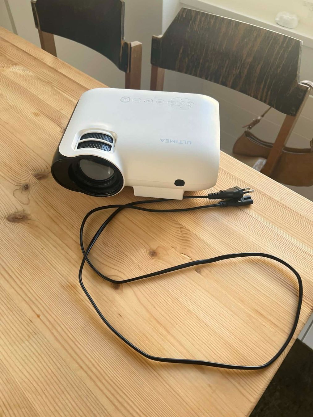 Proiettori: Ultimea Beamer / Projector – Usato da Zürich venduto da kro_fkt2