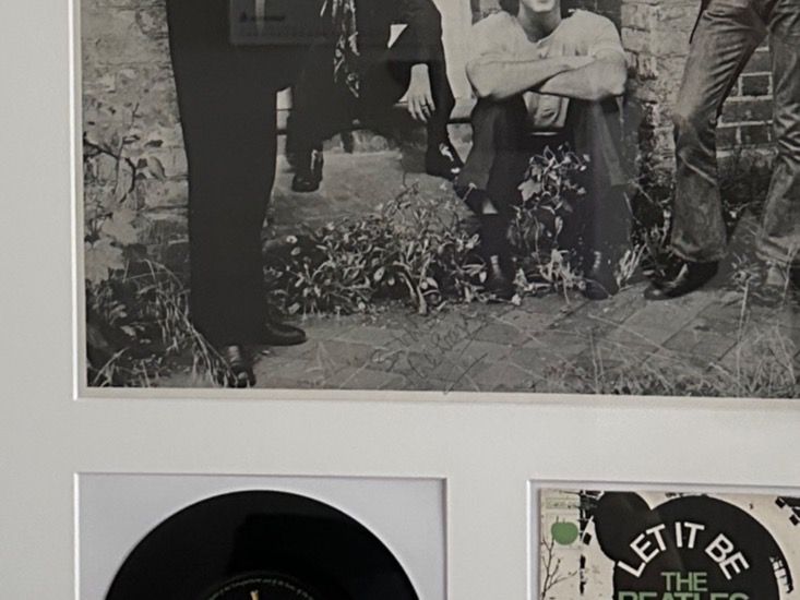Autografi: The Beatles Bild mit Original Autogramm von Mal Evans – Usato da St. Gallen venduto da Sale_Ted 1