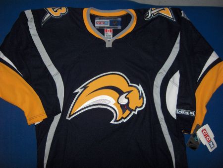 NHL / Hockey Jersey - Medium - Men's