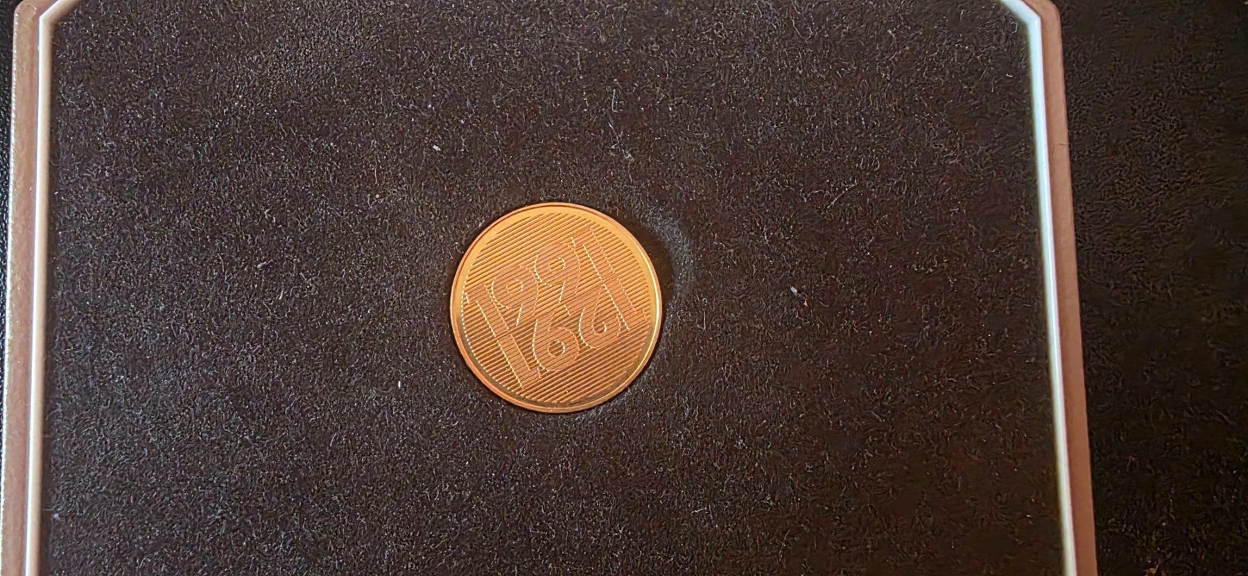 Tutti le monete: Gold 700 Jahr Eidgenossenschaft – Usato da Brunnen venduto da rem_82l6 1