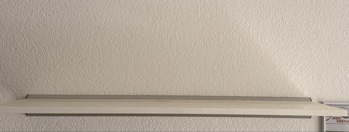 Scaffali: Praktisches Wandregal, weiss – Usato da Kirchberg BE venduto da sof_qc65
