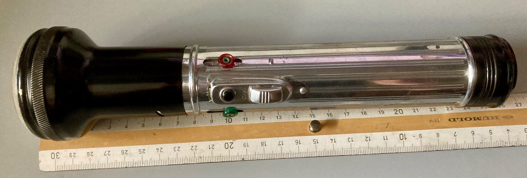 Lampade: Stablampe von Polizei oder Feuerwehr – Difettoso da Rüegsauschachen venduto da Andyalfredo