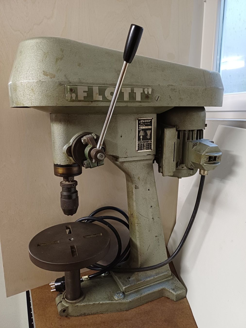 Flott Perceuses: FLOTT Tischbohrmaschine – D'occasion à Bichwil par Viggen37 1