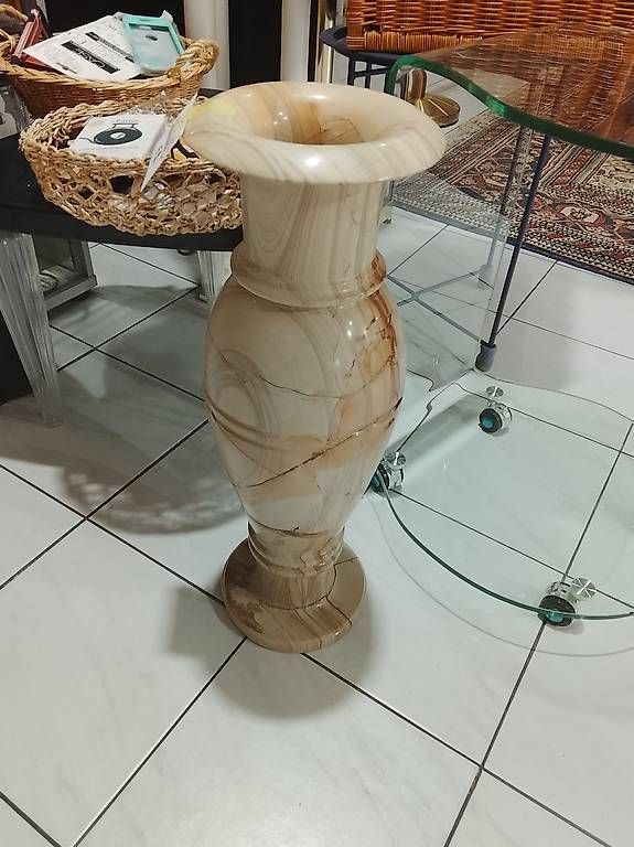 Vasi & Recipienti: Bodenvase vermutlich Onyx /Marmor – Usato da Neuhausen am Rheinfall venduto da galleria13