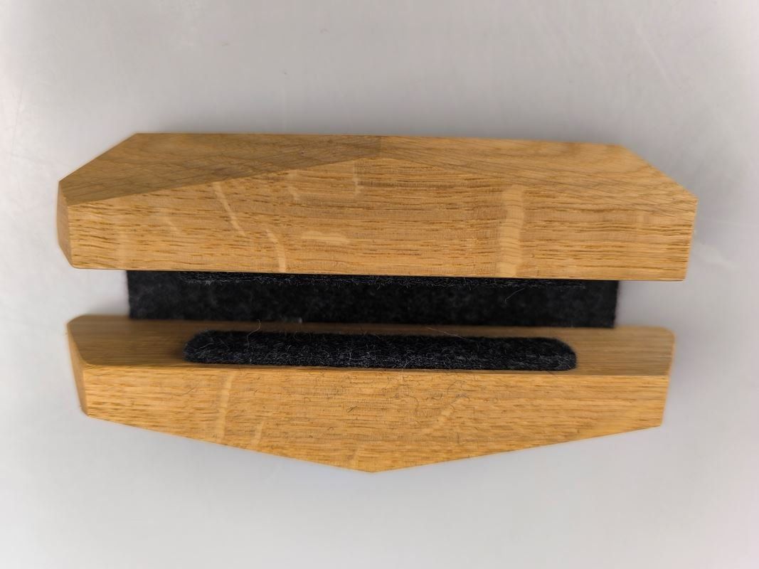 Articoli in legno: OAKYWOOD Laptop Dock Holz neu – Usato da Rüti ZH venduto da Restwert_Rueti_ZH 1