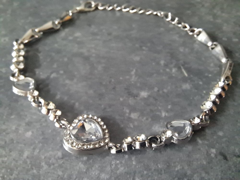 Montre-bracelet Hallmark "Suivez Votre Coeur" - Neuf Avec étiquettes, Cadran Blanc, Boîtier Violet