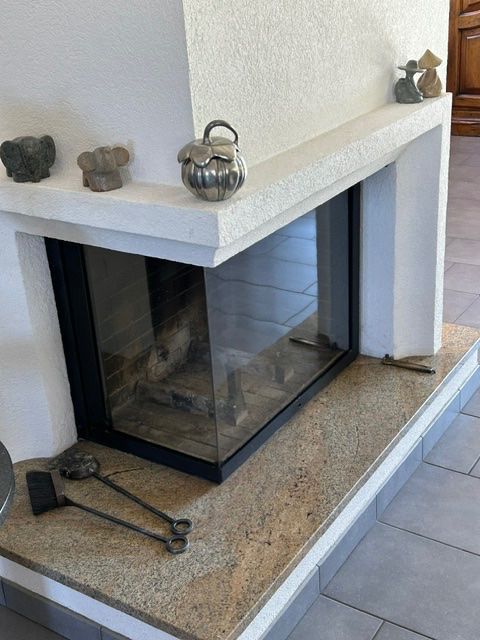 Camini: Insert Cheminée design moderne chaleureux et cosy – Usato da Fenin venduto da Fabricedebely