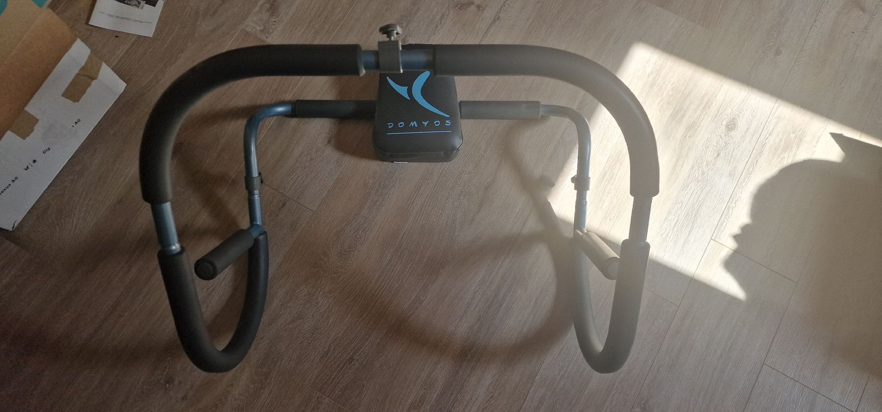 Vélos d'appartement: Appareil pour abdo – D'occasion à Ménières par Paprikaz34