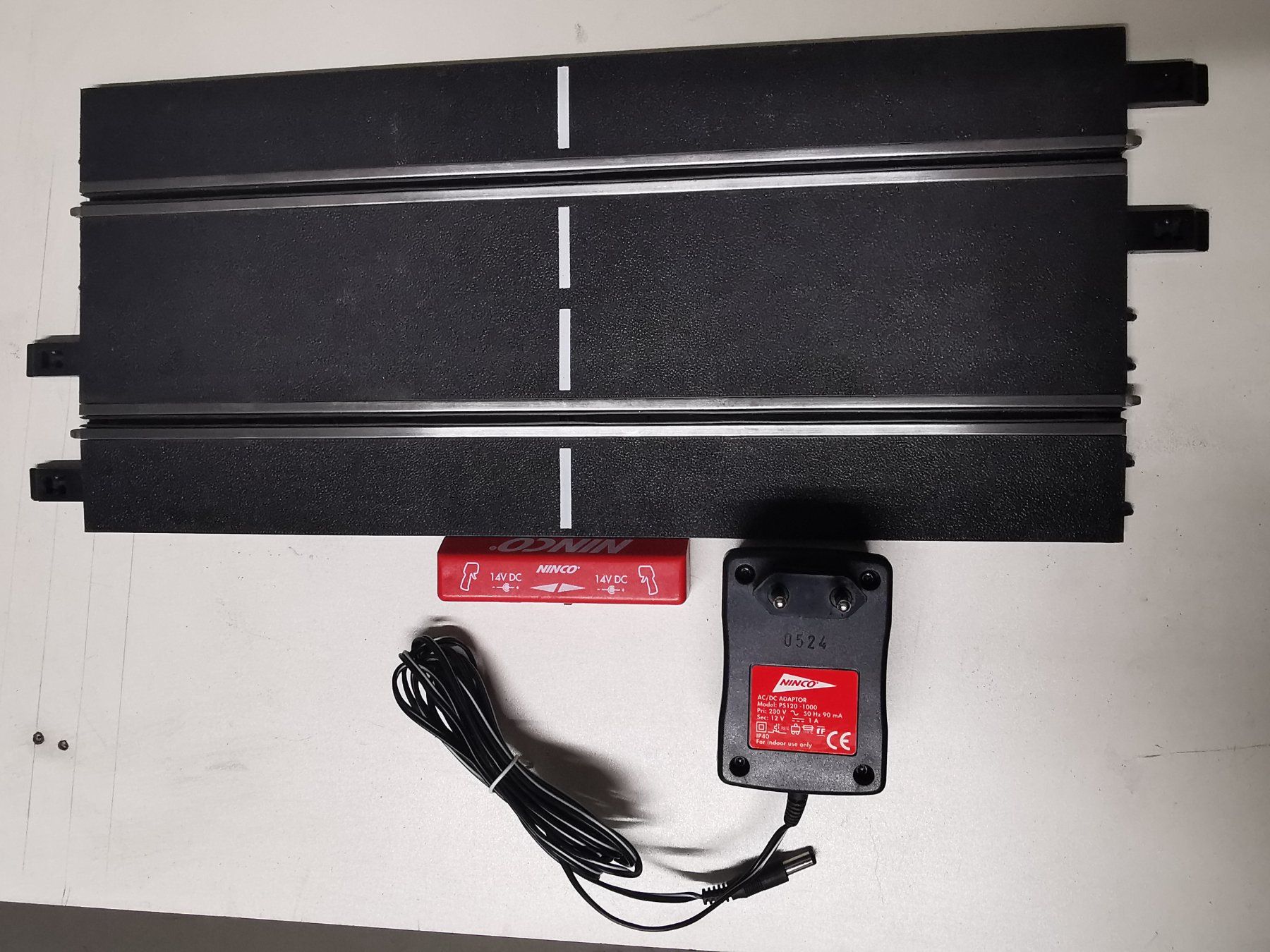 Ninco Piste: 1xNinco Analog Anschlussschiene 40cm mit Trafo – Usato da Winterthur venduto da Lonpos1 2