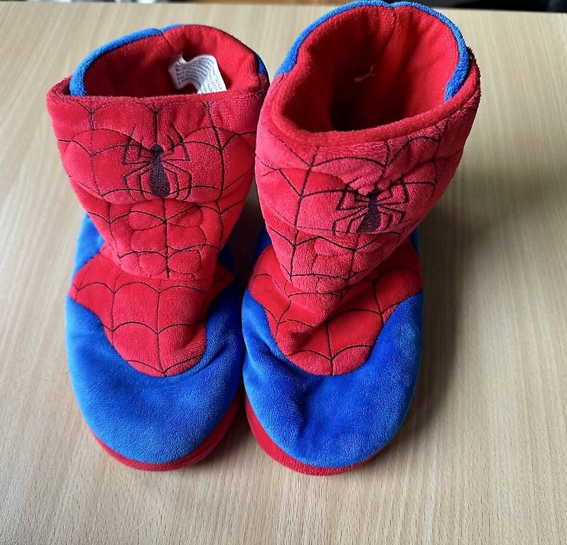 Scarpe per ragazzi: Schuhe 28-29 – Usato da Fehren venduto da Flugzeug1177