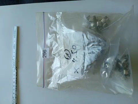 Kit bricolage: Nieten Pyramidenform, silberfarben, Basteln – Nuovo (secondo la descrizione) da Ittigen venduto da LuckyLiq 4