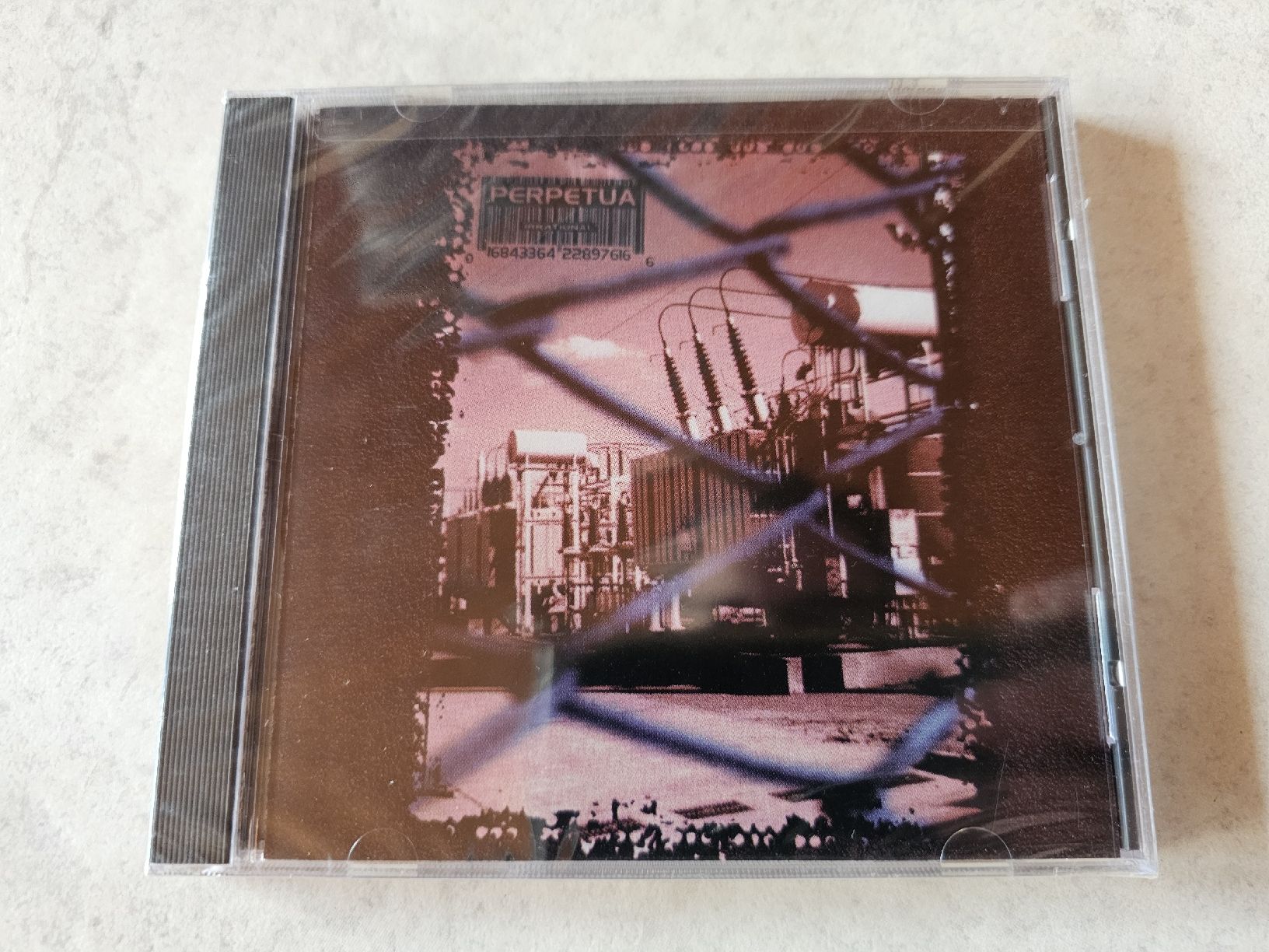 CD: Perpetua  -  Irrational  /  Fabrikneu – Nuovo e nell'imballaggio originale da Schneisingen venduto da backstore24