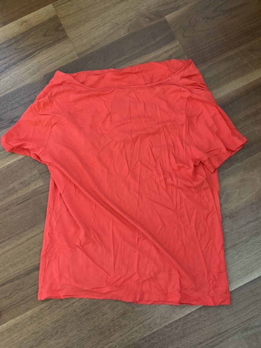Kleiderpakete: Oberteile Rot T-Shirts – Gebraucht aus Aarwangen von ChristineHoKa 1