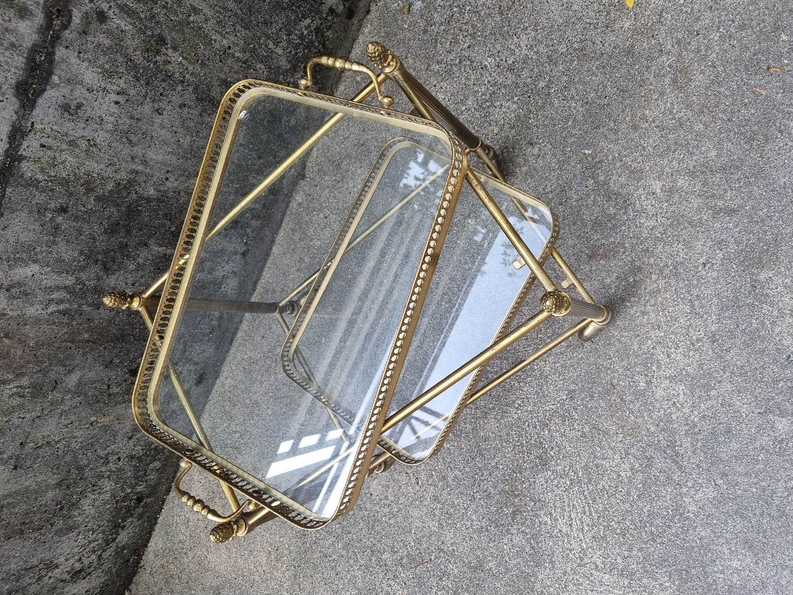 Servierwagen: Rolling serving cart. Service table 1900 messing – Gebraucht aus Ostermundigen von vintage60 1